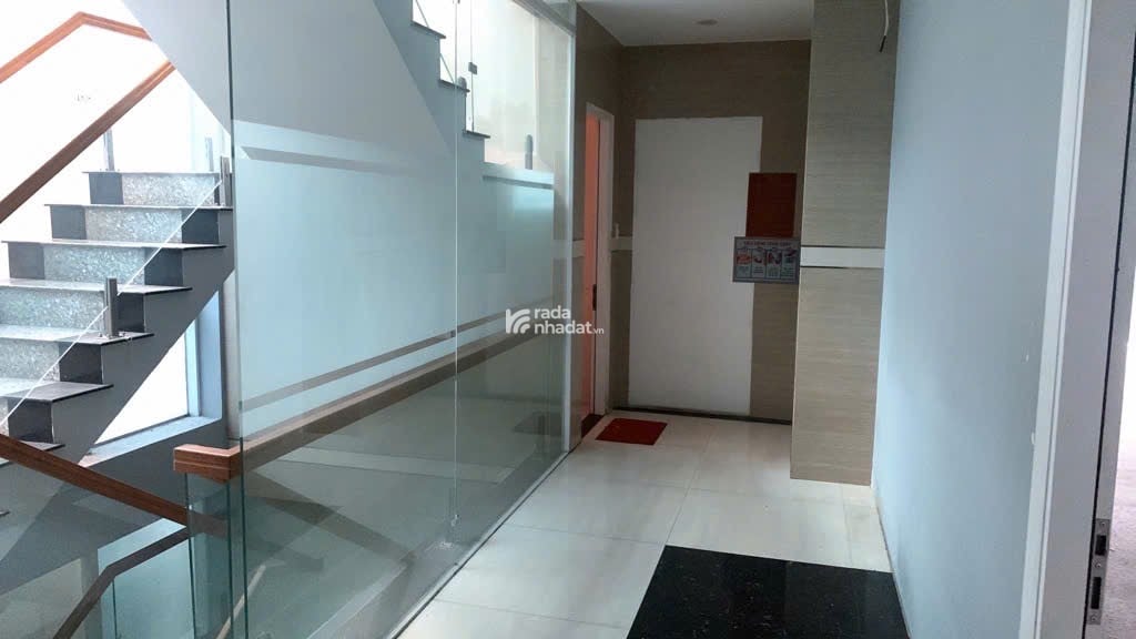 NHÀ 6 TẦNG - 192M2 -NGANG 10M - GẦN CHỢ PHẠM & SÂN BAY