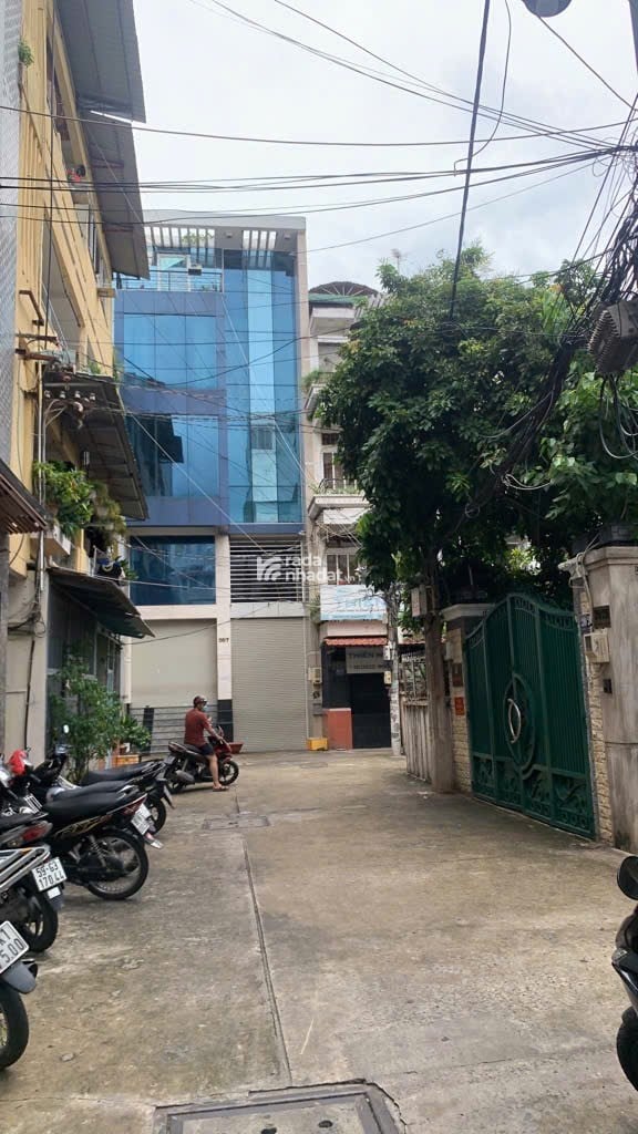 NHÀ 6 TẦNG - 192M2 -NGANG 10M - GẦN CHỢ PHẠM & SÂN BAY