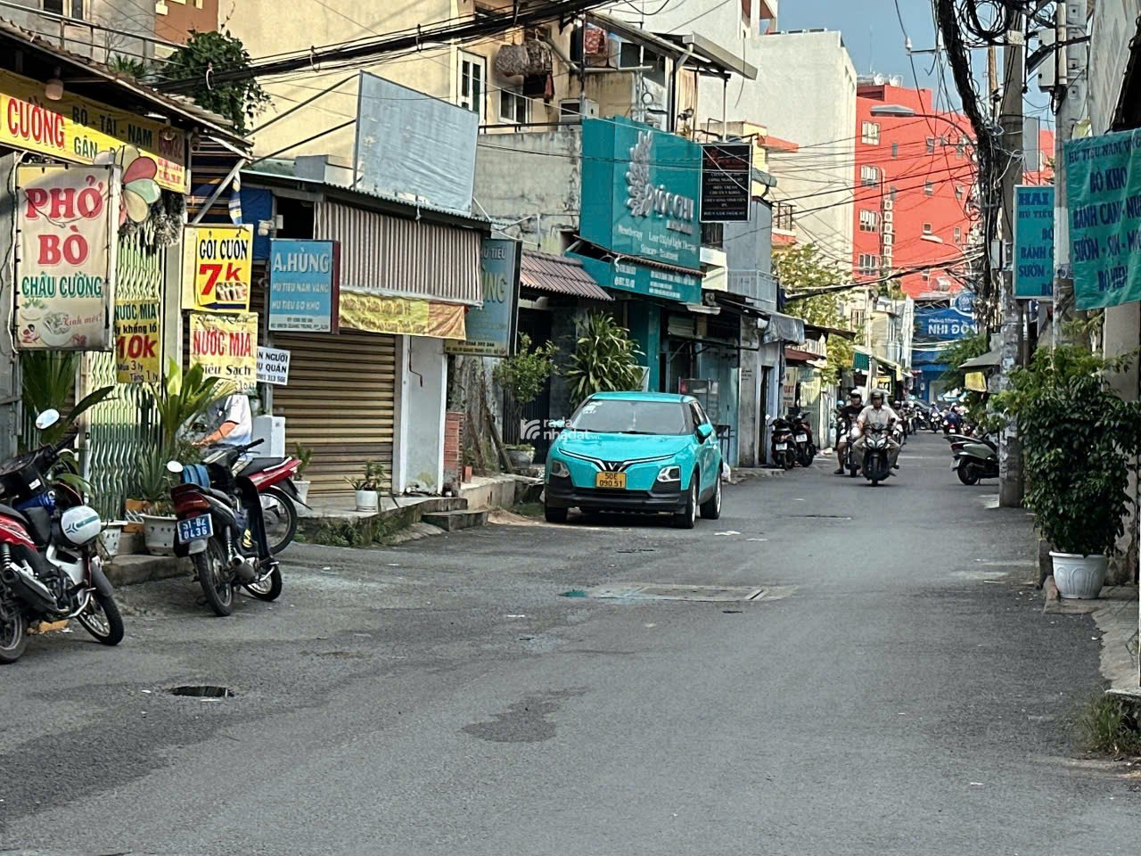 Bán CHDV 5 tầng view chợ Hạnh Thông Tây ngang 5m 75m2 9PN hẻm 8m thông chỉ 10.9 tỷ.