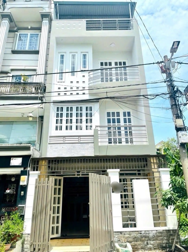 80m2 - Giá 12.8 tỷ - Ngang 5m - Mặt lộ Hoàng Quốc Việt khu Lacasa Q7