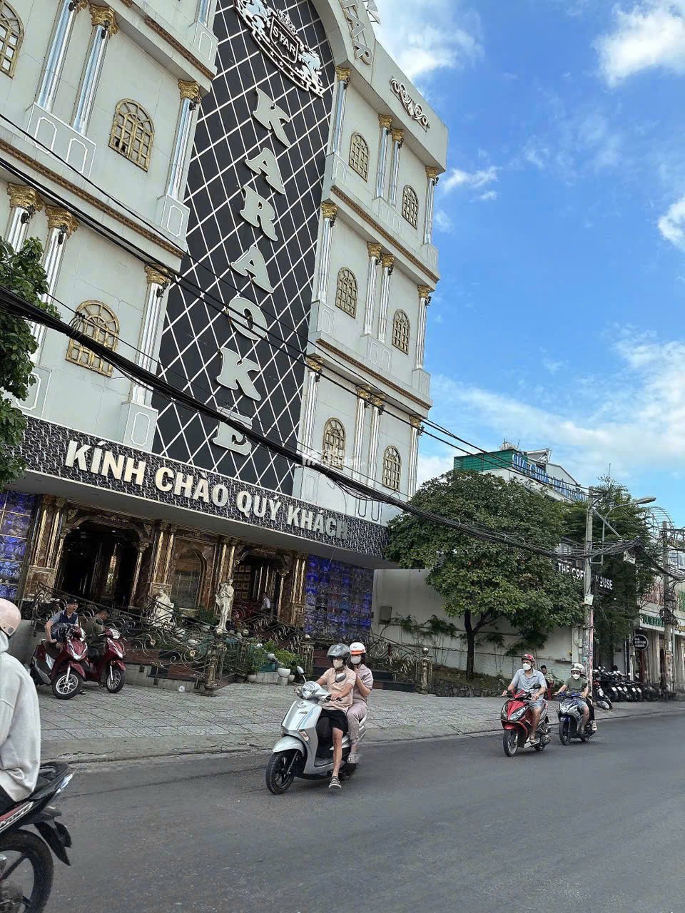 Nhà 3 tầng đẹp hẻm 256 Phan Huy Ích ngang 7m 170m2 sát Tân Bình GẤP BÁN chỉ 16.7 tỷ.