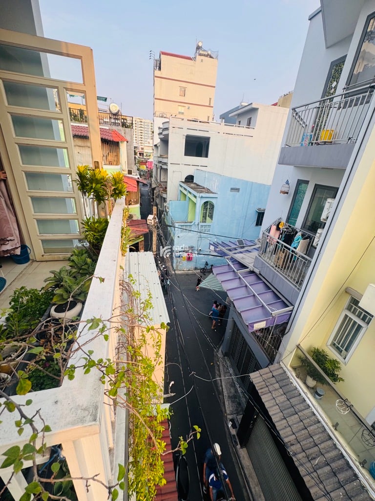 NHÀ ĐẸP 4 TẦNG - LUỸ BÁN BÍCH - HẺM XE HƠI THÔNG - SÁT MẶT TIỀN - 4X11.7 - 3PN - GIÁP TÂN BÌNH