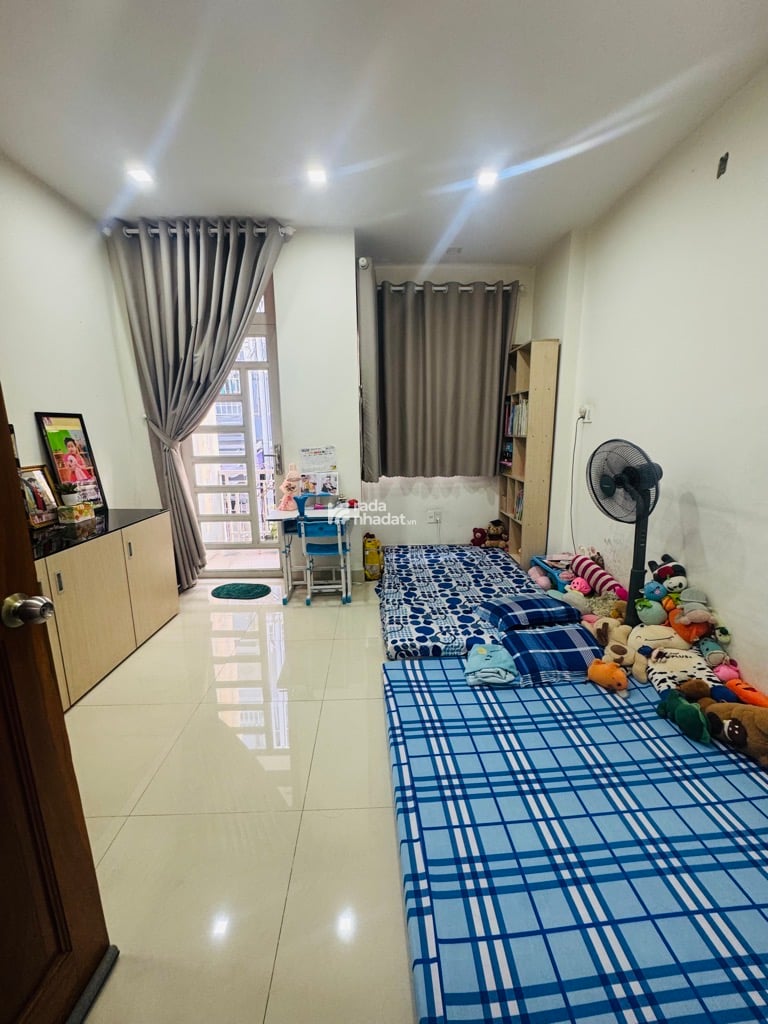 NHÀ ĐẸP 4 TẦNG - LUỸ BÁN BÍCH - HẺM XE HƠI THÔNG - SÁT MẶT TIỀN - 4X11.7 - 3PN - GIÁP TÂN BÌNH