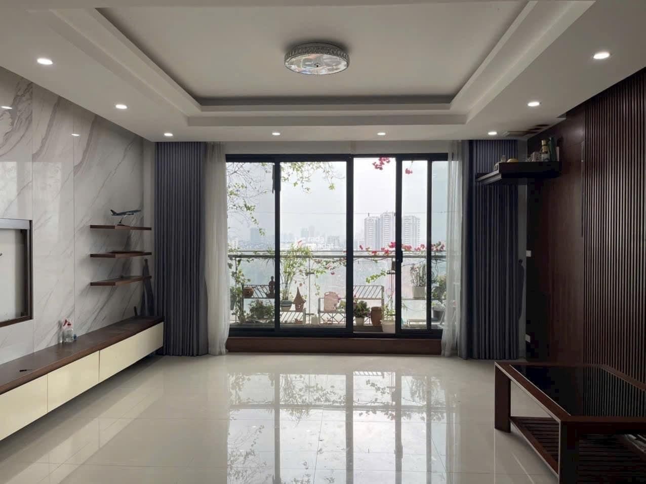 Hàng Độc tại CT4 Tòa Booyoung Mỗ Lao 4.7 tỷ vnd, 75m2, hướng cửa Đông Bắc, ban công Tây Nam