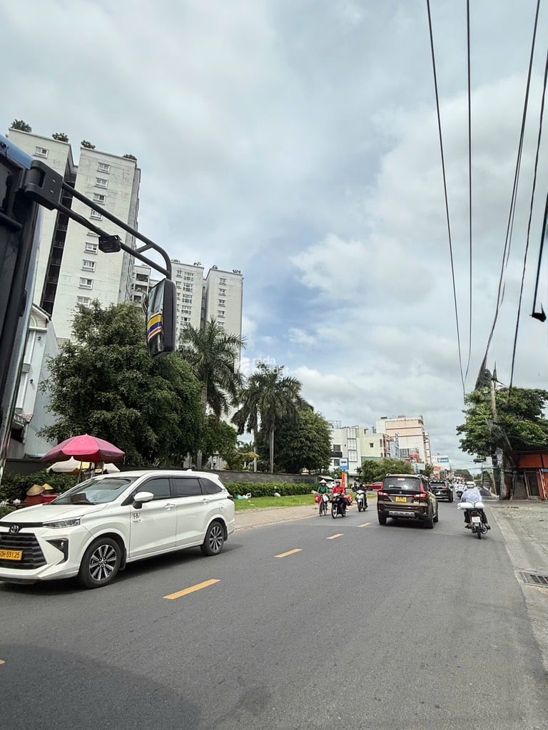  BIỆT THỰ TÂN KỲ TÂN QUÝ - TÂN PHÚ - HẺM NHỰA 8M - XE TẢI VÀO NHÀ - 200 M2 - 4 TẦNG BTCT