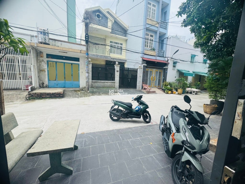 NHÀ 6 TẦNG TÂN PHÚ - CÓ THANG MÁY LÊN TỚI SÂN THƯỢNG- NGUYỄN SƠN NGAY LUỸ BÁN BÍCH