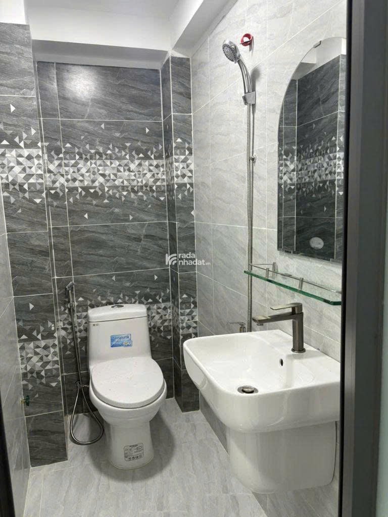 Bán nhà HXH tại đường Tô Hiến Thành Q10 dt( 3,5 x 19m) giá 14 tỷ