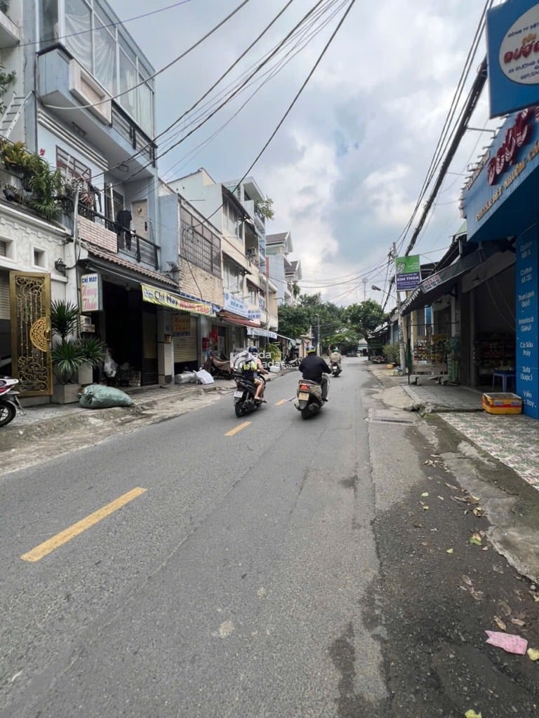  Mặt tiền kinh doanh đỉnh 5 tầng sát công viên Cầu Trắng 