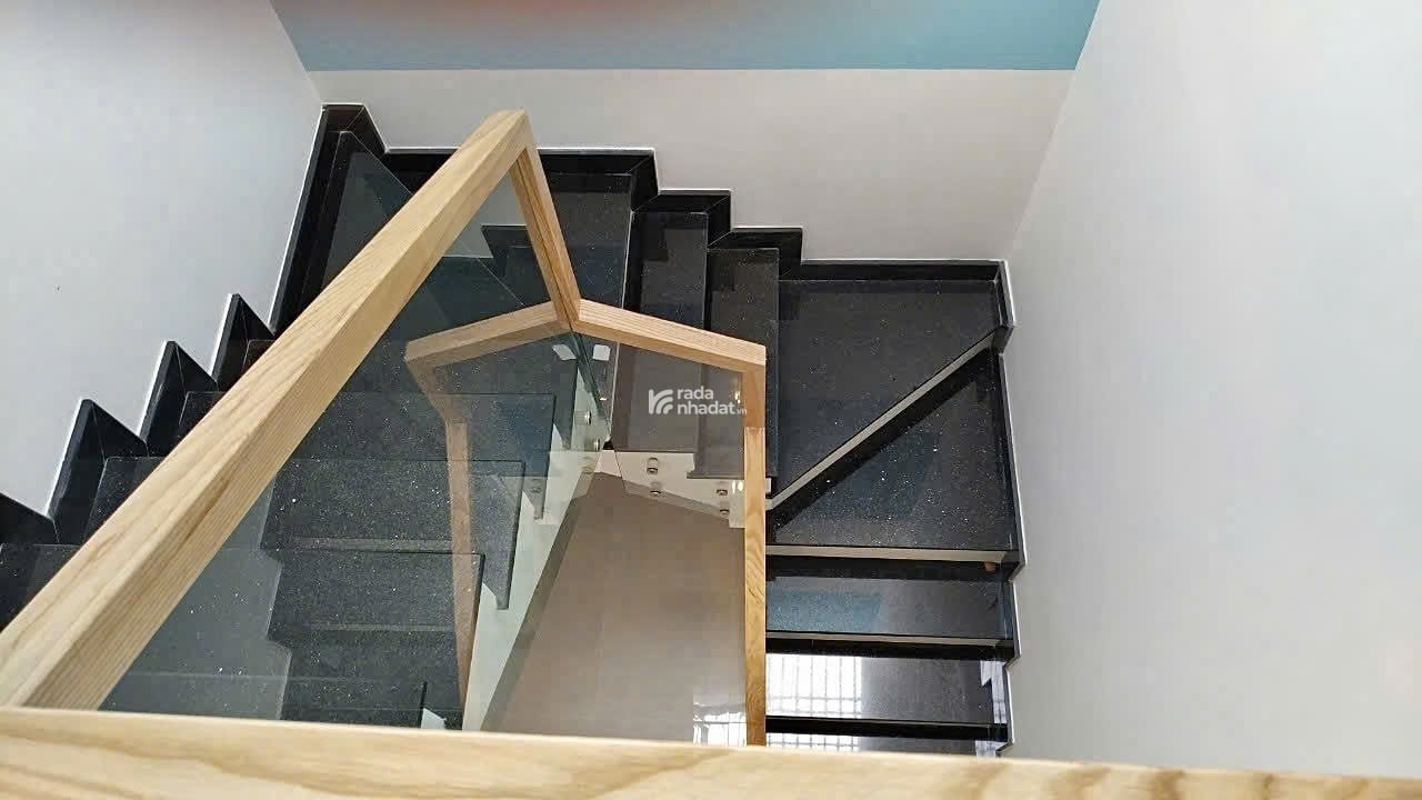 MẶT TIỀN ĐƯỜNG KHU VIP Q3 - NHỈNH 12 TỶ -  56m2 - 3 TẦNG ĐÚC  - SẴN DÒNG TIỀN 450tr/ NĂM
