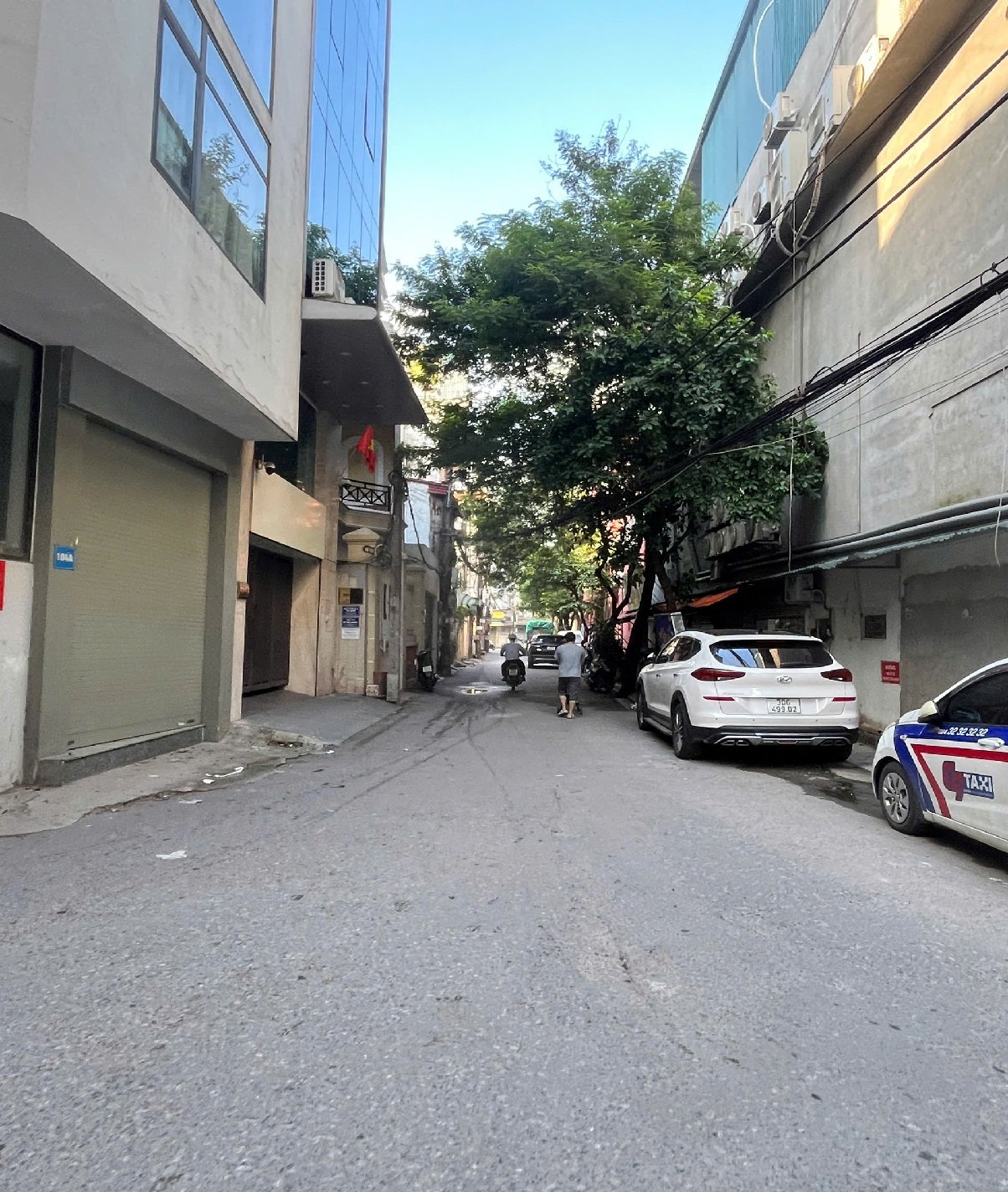 TRẦN QUỐC HOÀN - HOÀNG QUỐC VIỆT - LÔ GÓC - 39.6M2 - 8.5 TỶ