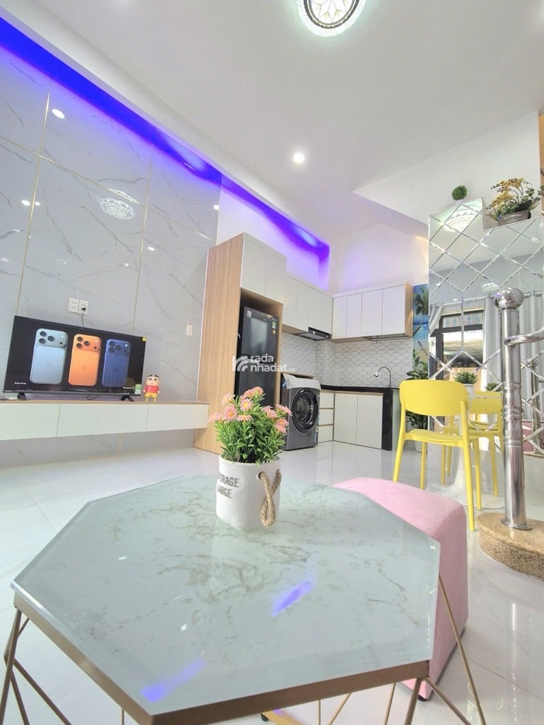 NGAY ĐẦM SEN, HẺM XE HƠI HÒA BÌNH, TÂN PHÚ, 21M2 HIẾM CÓ. GIẢM 450TR CHỈ 3.6T