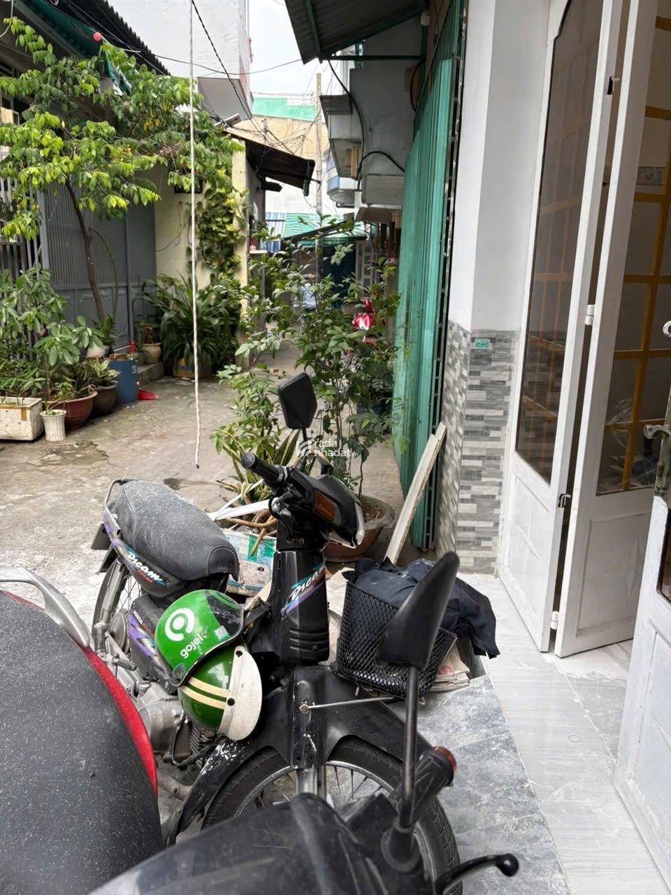 Chốt gấp, Nhỉnh 3 TỶ, SÁT VÁCH TÊN LỬA ,Nhà mới đẹp, Vị trí vàng, Xách vali vào ở ngay!