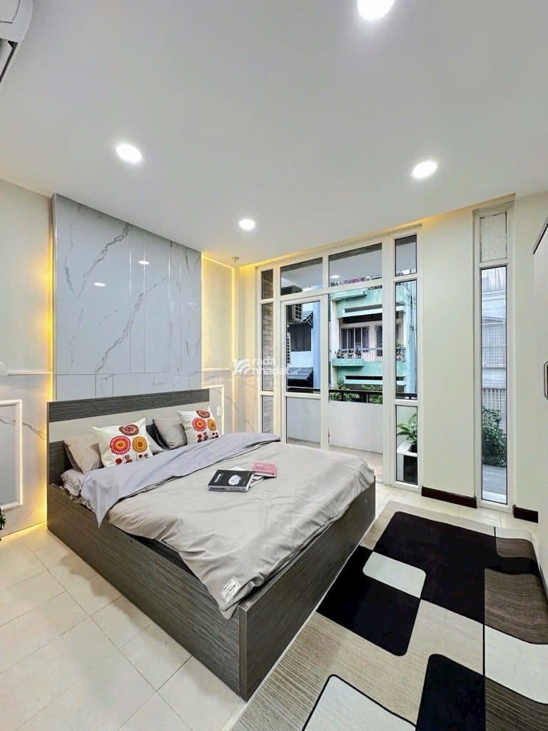 HẺM HƠI VÔ NHÀ - 5 TẦNG - KHU VIP CÁN BỘ PHÚ NHUẬN - TẶNG FULL NỘI THẤT - AN NINH - NHỈNH 19 TỶ