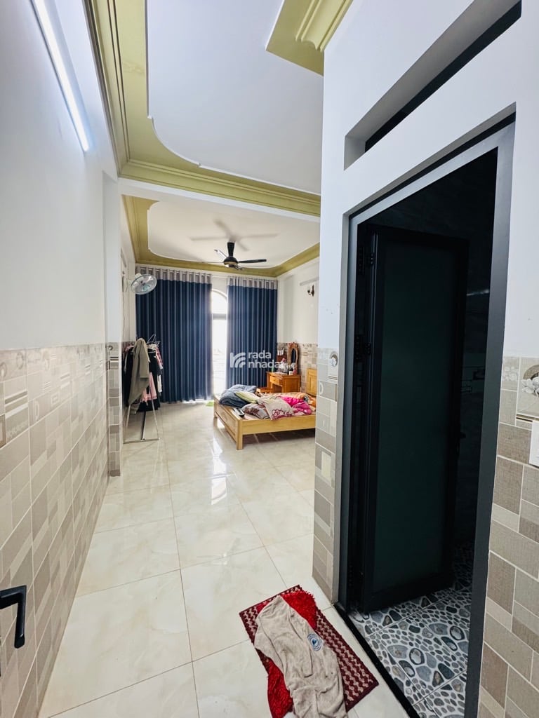 NHÀ ĐẸP BÌNH TÂN - HẺM 8M - XE HƠI NGỦ NHÀ - 67M2 - KHU DÂN TRÍ CAO