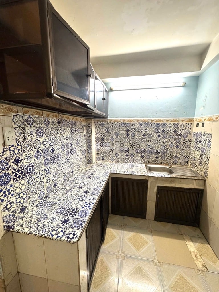 HẺM XE HƠI SÁT NHÀ NGUYỄN ĐÌNH CHIỂU, PHÚ NHUẬN, 30M2 CÓ KC Ở NGAY. CHỈ 5.8T 