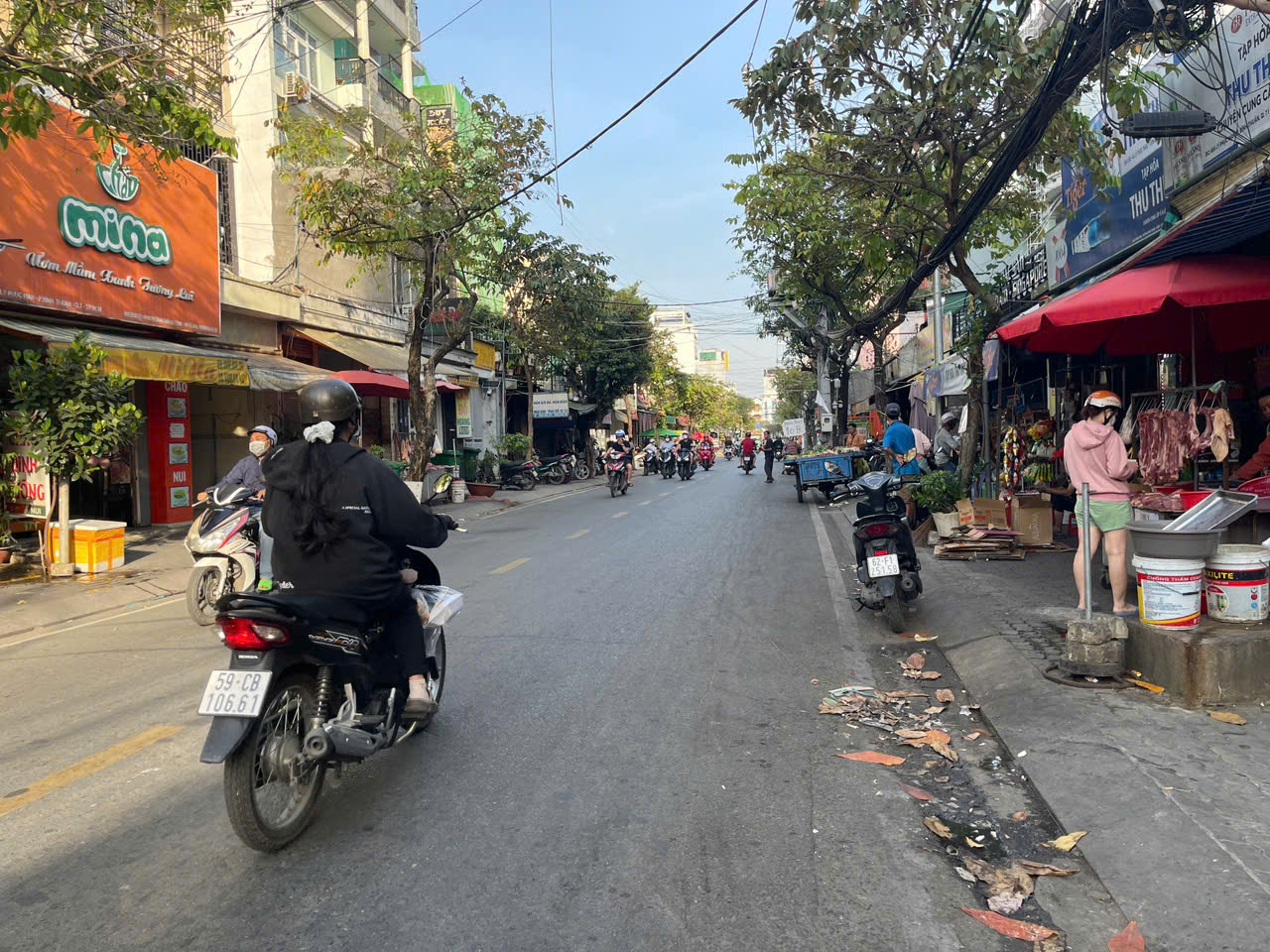 Đất Trống 12x34m Mặt Tiền chính Lý Phục Man Phường Bình Thuận Q7. Giá TL