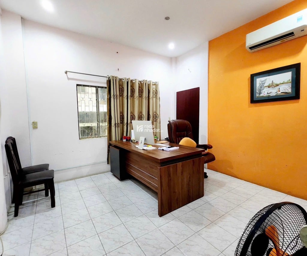 HÀNG HIỆU - MẶT TIỀN P. ĐA KAO QUẬN 1 - 64M2 (4x16M) A4 - 3 TẦNG - HĐ THUÊ 37 TRIỆU/ THÁNG (NĂM SAU