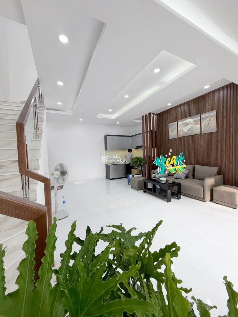 NHÀ 2 TẦNG ĐÚC MỚI HẺM 8M THÔNG 42m2 5,5m 8m 5.790 TỶ TÂN PHÚ