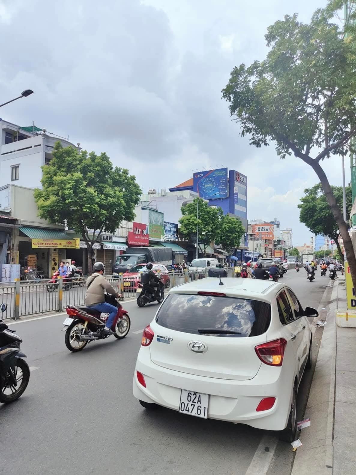 BÁN NHÀ 4 TẦNG THANG MÁY , HXT ,160M2 , NGANG CHUẨN 8M ,CẠNH UBND LŨY BÁN BÍCH