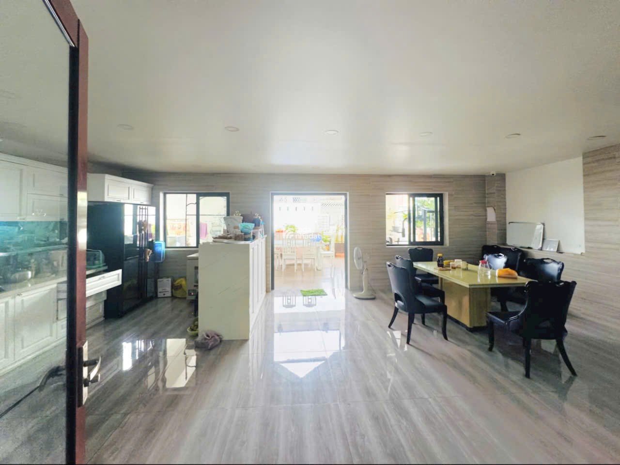 BÁN NHÀ 4 TẦNG THANG MÁY , HXT ,160M2 , NGANG CHUẨN 8M ,CẠNH UBND LŨY BÁN BÍCH