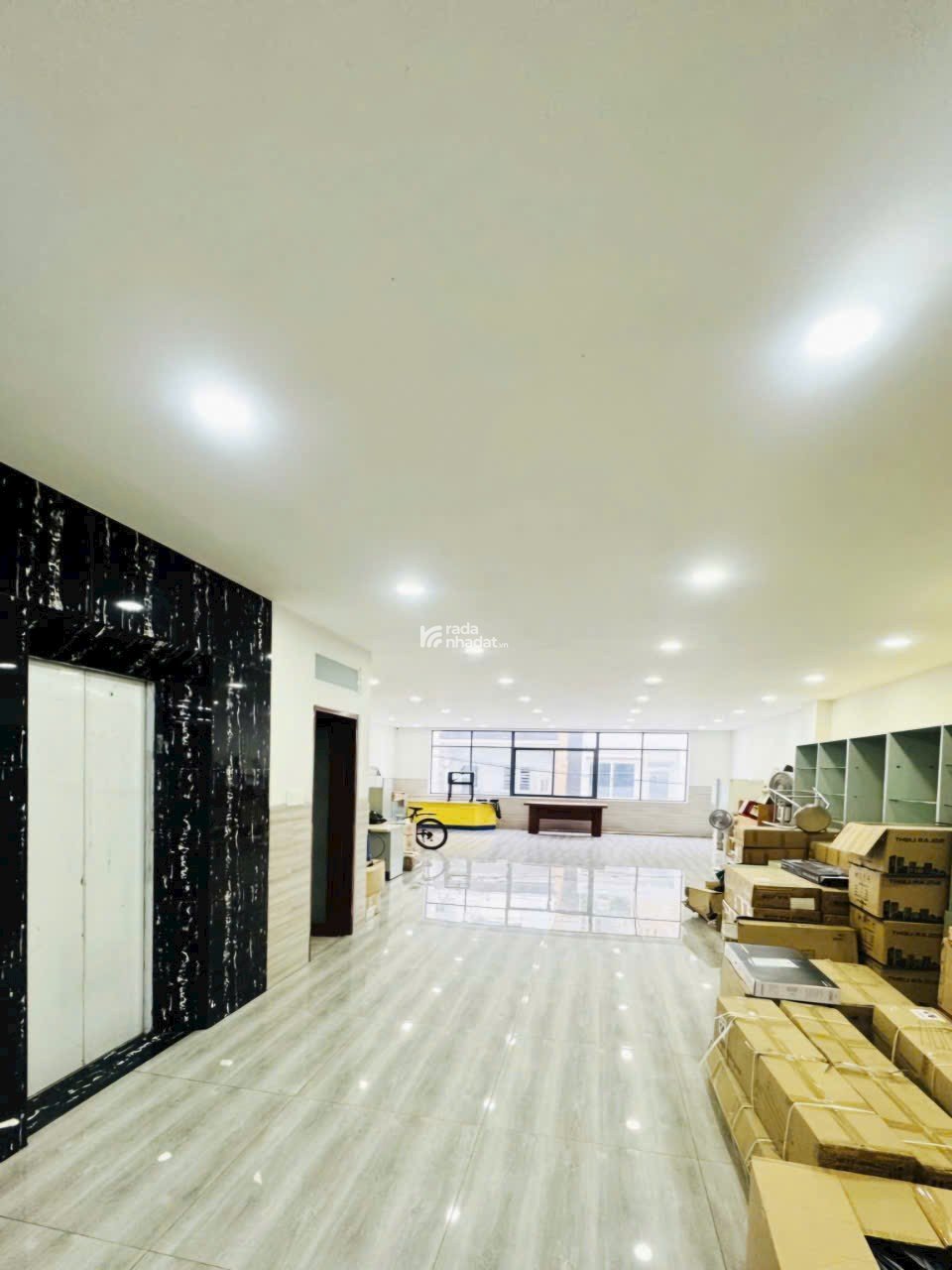 BÁN NHÀ 4 TẦNG THANG MÁY , HXT ,160M2 , NGANG CHUẨN 8M ,CẠNH UBND LŨY BÁN BÍCH