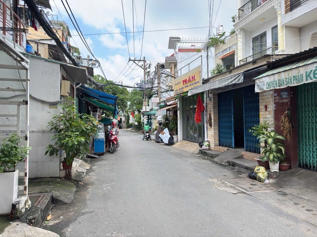 BÌNH THÀNH BÌNH TÂN - MTKD- NGANG 4M DÀI 12M - TRỆT 2 LẦU SÂN THƯỢNG.GIÁ 5 tỷ 800