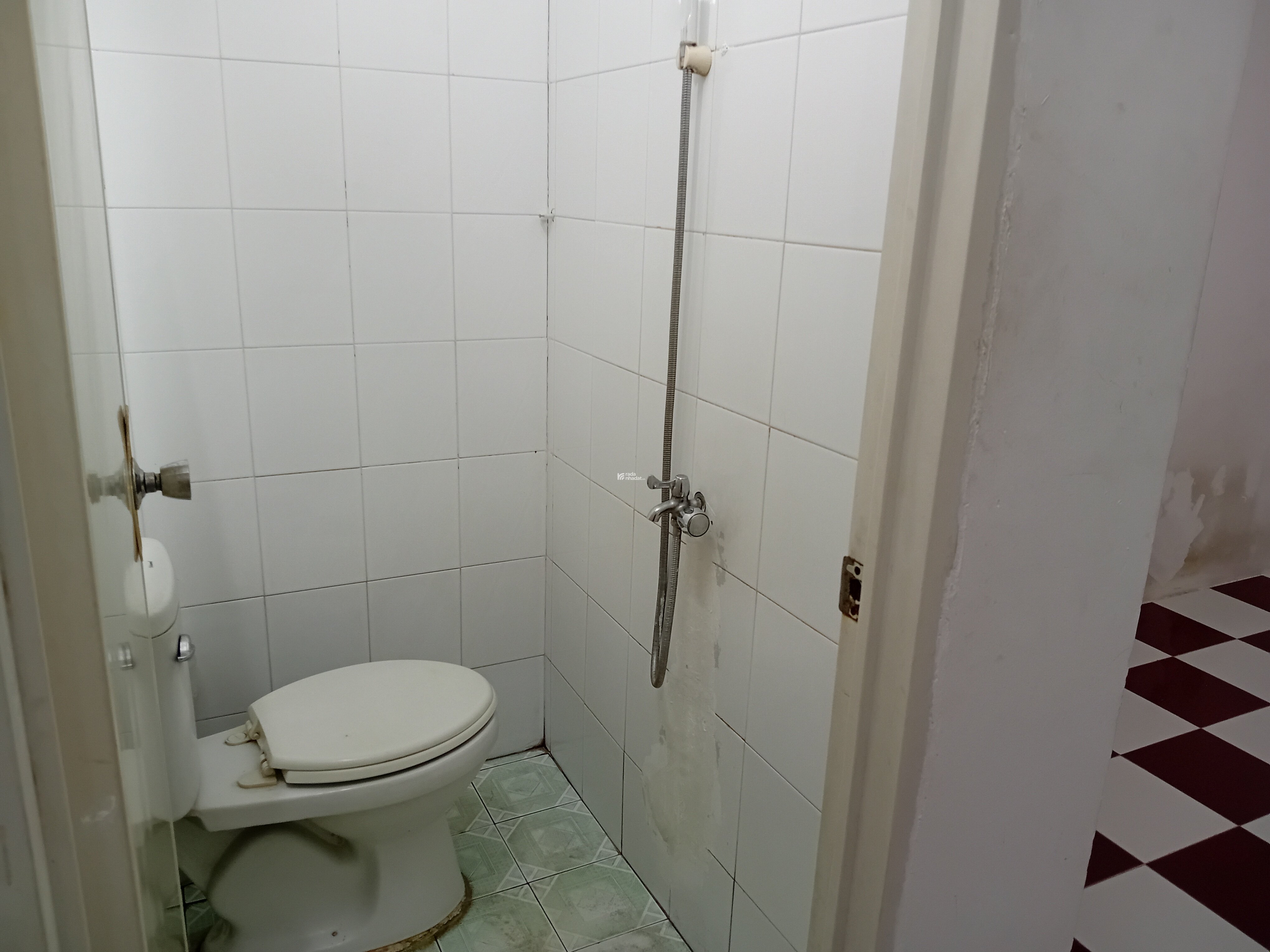 Nhà nguyên căn 3 tầng cho thuê để ở, làm việc khu vực an ninh sạch sẽ.  