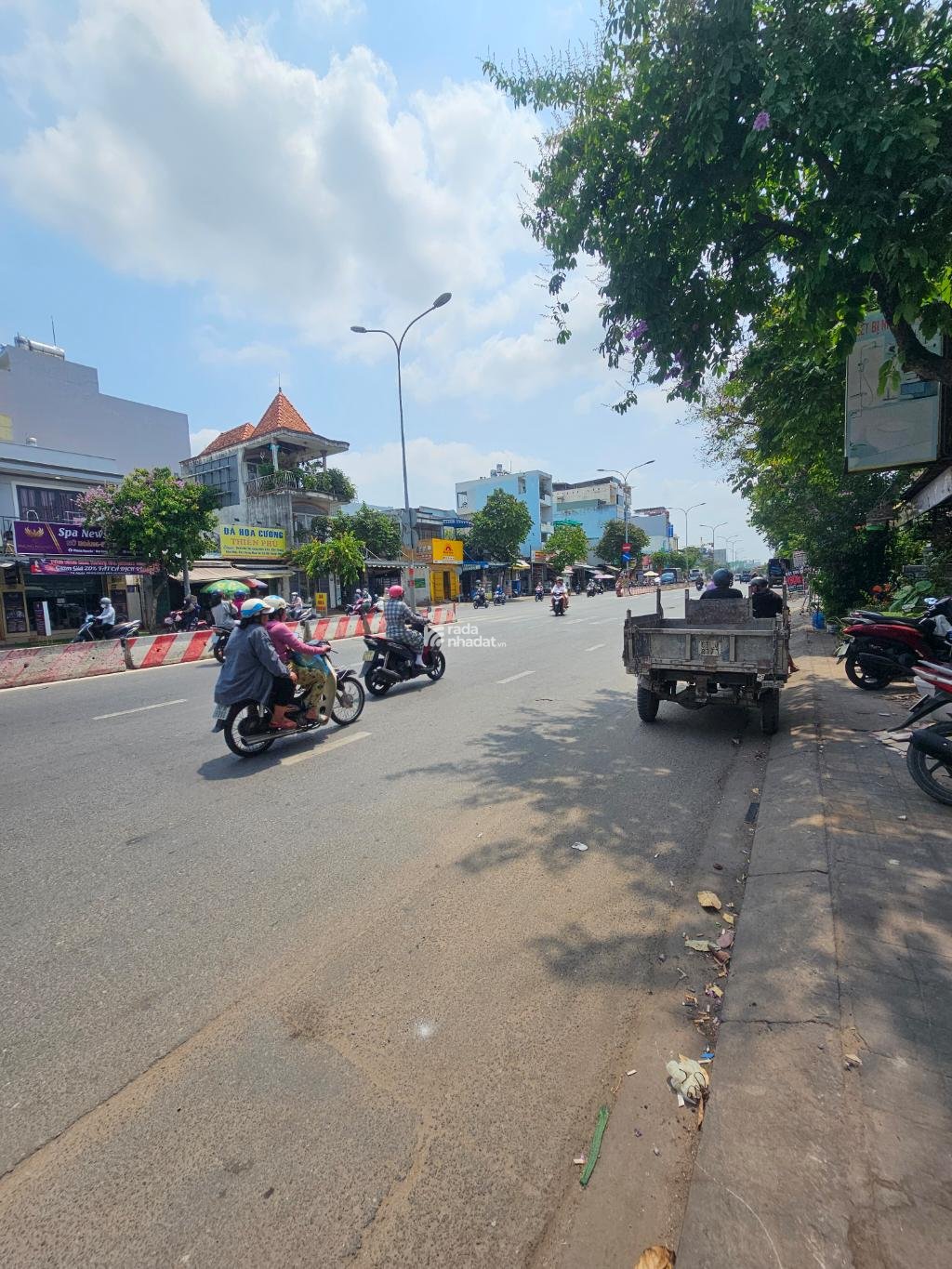 BÁN NHÀ MẶT TIỀN LÊ TRỌNG TẤN 100M2 15.5 TỶ ĐƯỜNG 30M VỊ TRÍ KINH DOANH SẦM UẤT BÌNH TÂN 