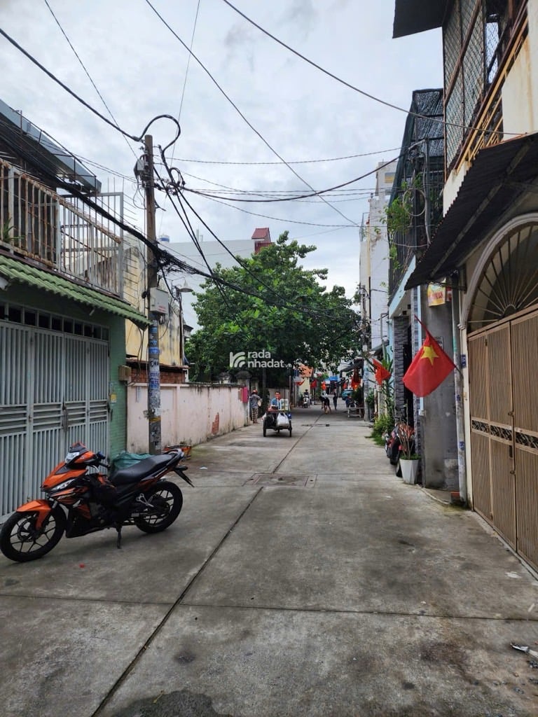 HẺM XE HƠI THÔNG GÒ DẦU TÂN QUÝ TÂN PHÚ DT: 5.2*14M- 6 TỶ 5