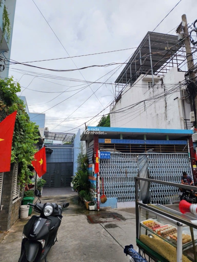 HẺM XE HƠI THÔNG GÒ DẦU TÂN QUÝ TÂN PHÚ DT: 5.2*14M- 6 TỶ 5
