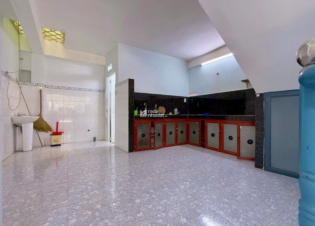 BÁN NHÀ TỈNH LỘ 10 68M2 5.X TỶ 4.4X15M HẺM XE HƠI BÌNH TRỊ ĐÔNG BÌNH TÂN