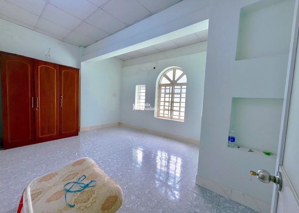 BÁN NHÀ TỈNH LỘ 10 68M2 5.X TỶ 4.4X15M HẺM XE HƠI BÌNH TRỊ ĐÔNG BÌNH TÂN