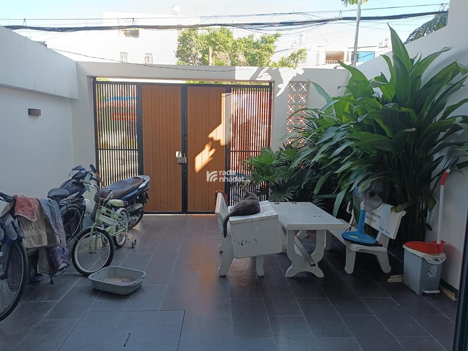 CHO THUÊ NHÀ 5X20M XÂY MỚI, 4PN MÁY LẠNH, SÂN ĐẬU ÔTÔ, ĐƯỜNG 8M, KDC HỒNG LONG,THỦ ĐỨC