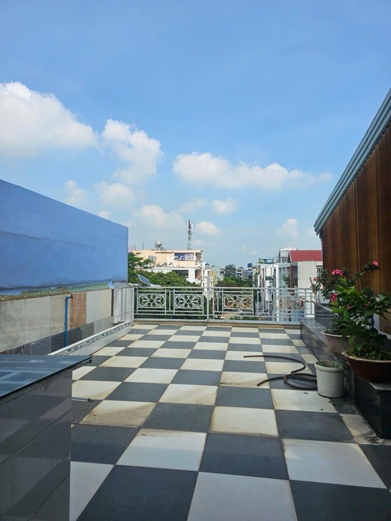 BÁN NHÀ MẶT TIỀN KHU TÊN LỬA 100M2 11.9 TỶ 4 TẦNG VIEW CÔNG VIÊN