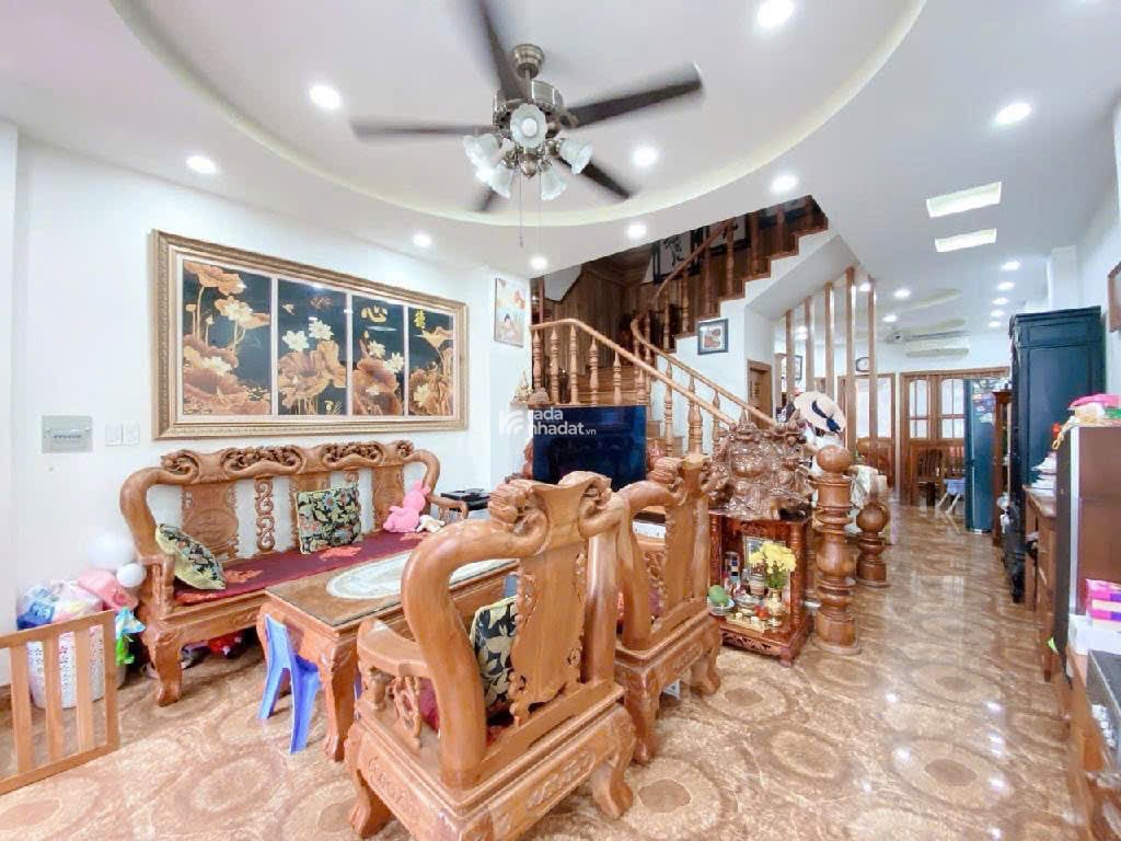 Chỉ 9.5 tỷ có nhà HXH Nguyễn Thái Sơn ngang 4.6m 5 tầng có hầm 64m2 gần BV 175 tặng NT gỗ