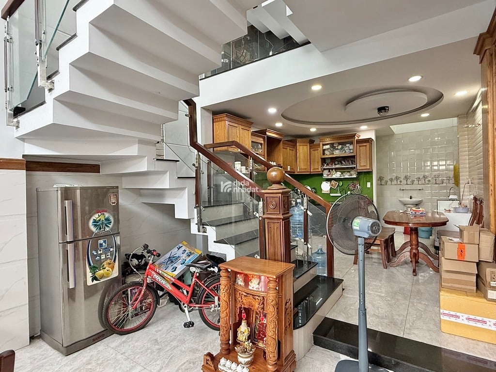 SIÊU PHẨM 5 TẦNG HẺM XE HƠI  4x15M2,  GÒ VẤP NGAY CHỢ PHẠM VĂN BẠCH CHỈ 7 TỶ XÍU