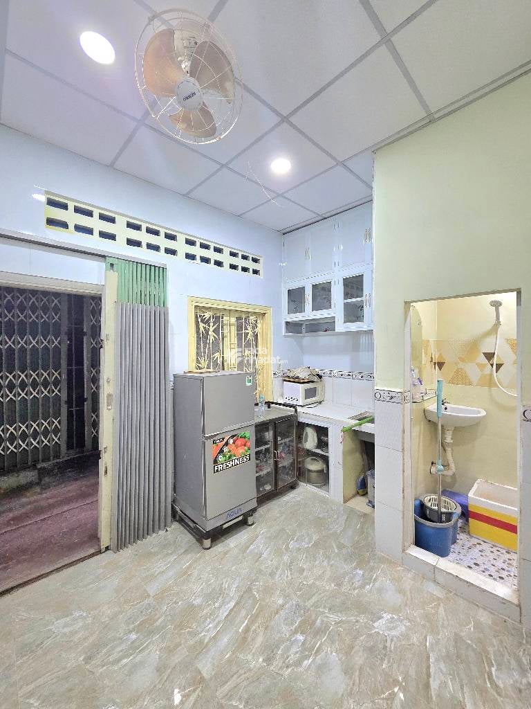 NHÀ GIÁ RẺ PHAN ĐĂNG LƯU, BÌNH THẠNH, 2 TẦNG Ở NGAY. GIẢM 550TR CHỈ 1.9T