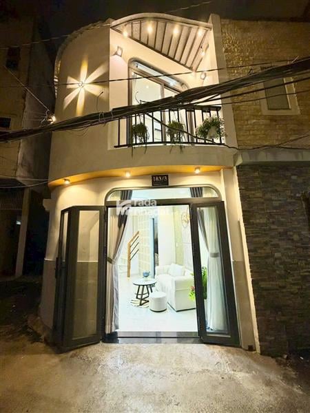 HẺM XE HƠI SÁT VÁCH. HOÀNG HOA THÁM, BÌNH THẠNH, 2 TẦNG Ở NGAY. GIẢM 550TR CHỈ CÒN 3.75T TL 