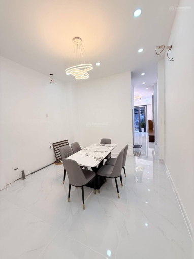 GẤP! Bán gấp nhà Đ Nguyễn Biểu, Phường 1, Quận 5. 40m2, Gần trường ĐH Sài Gòn