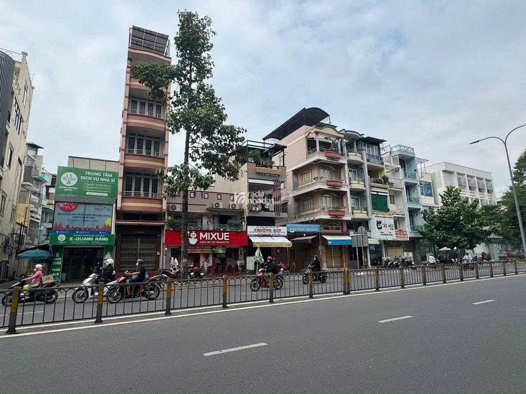 Bán nhà Trống sẵn 2MTđường Nguyễn Đình Chiểu,Q1 khu người Nước Ngoài cho thuê nhiều, 4x16m chỉ 30TY