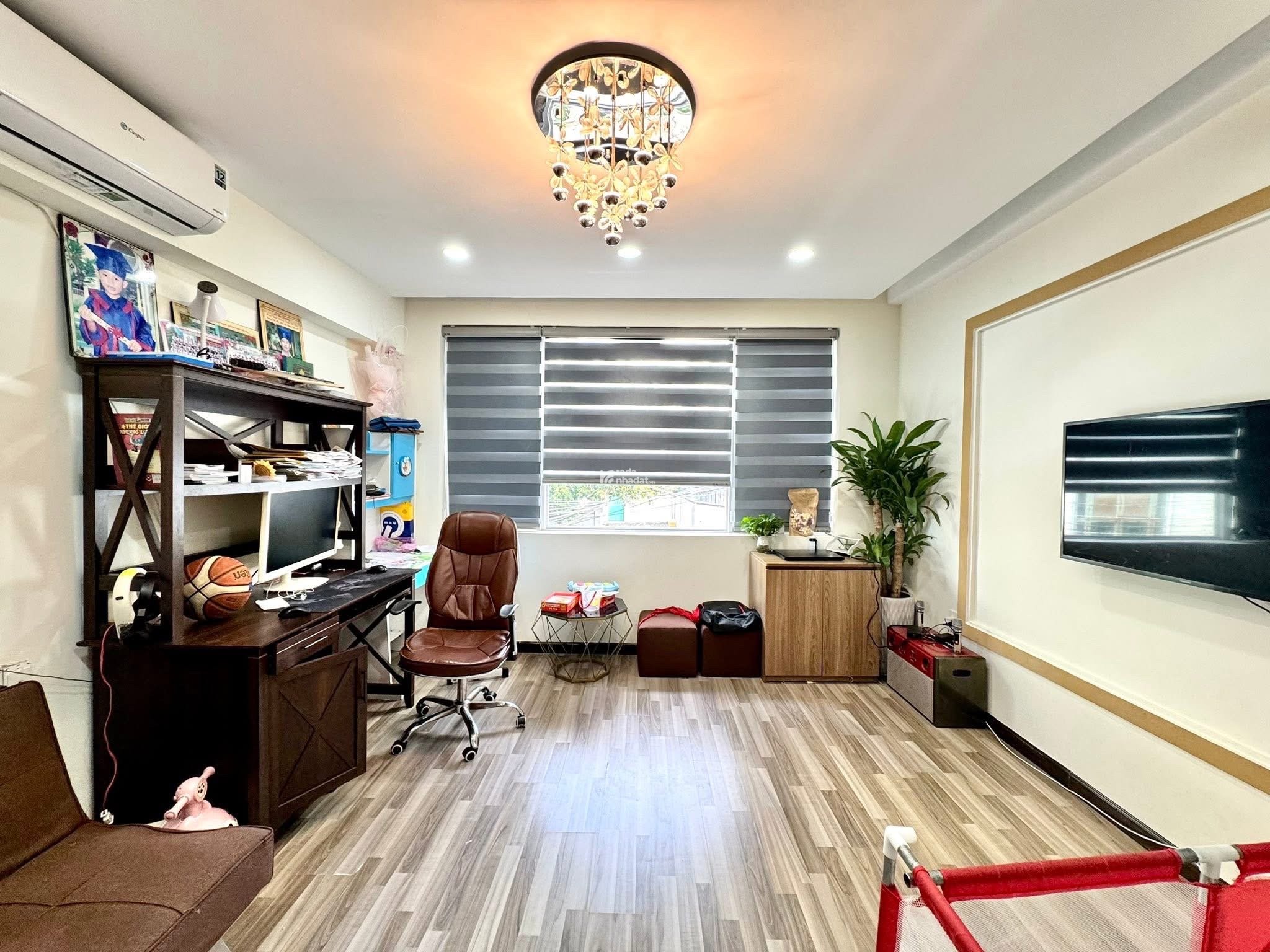 SIÊU PHẨM 5 TẦNG FULL NỘI THẤT - HXH - NGUYỄN CÔNG HOAN - PHAN XÍCH LONG - DTCN:160M2 - NHỈNH 8 TỶ