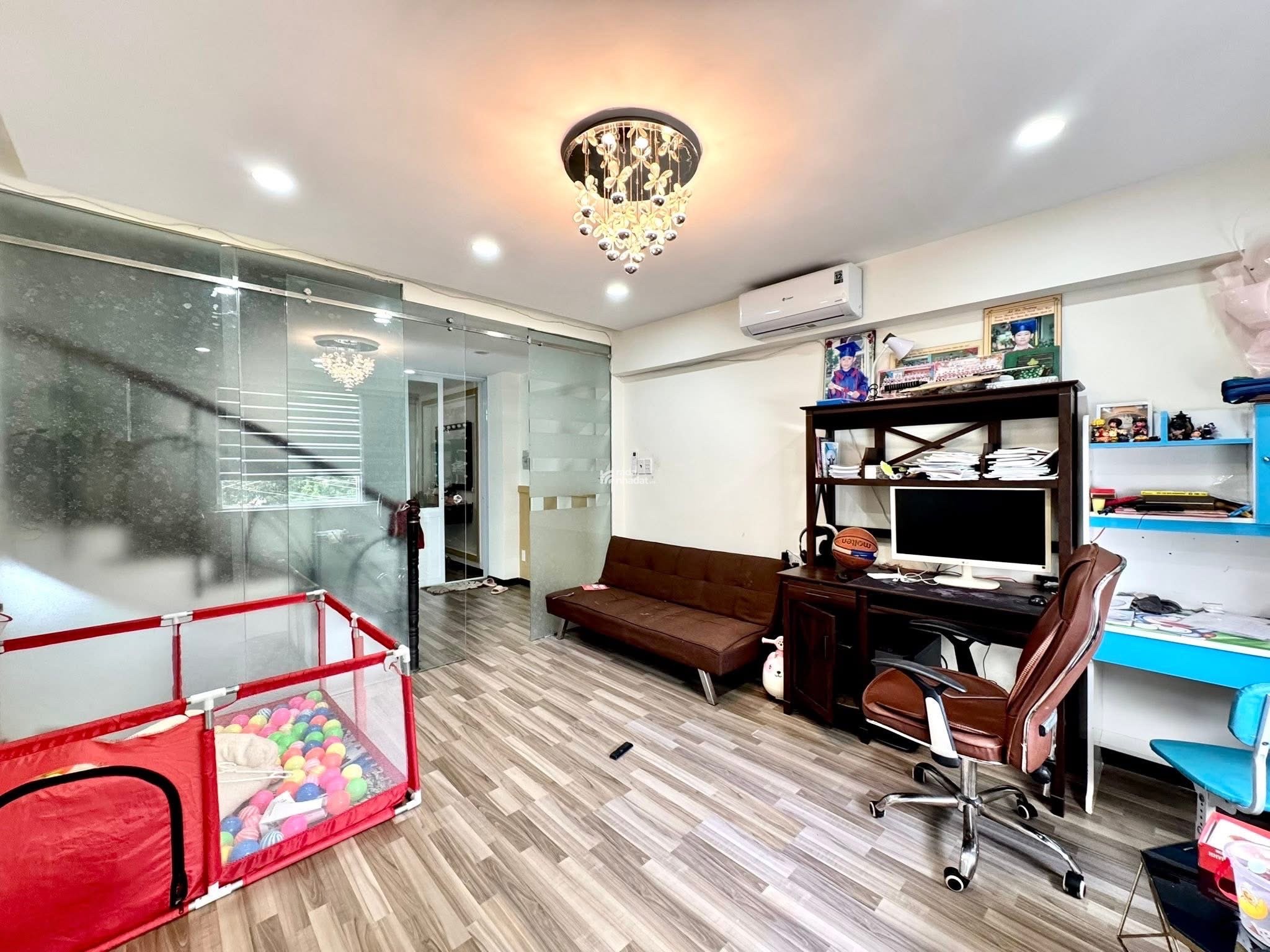 SIÊU PHẨM 5 TẦNG FULL NỘI THẤT - HXH - NGUYỄN CÔNG HOAN - PHAN XÍCH LONG - DTCN:160M2 - NHỈNH 8 TỶ