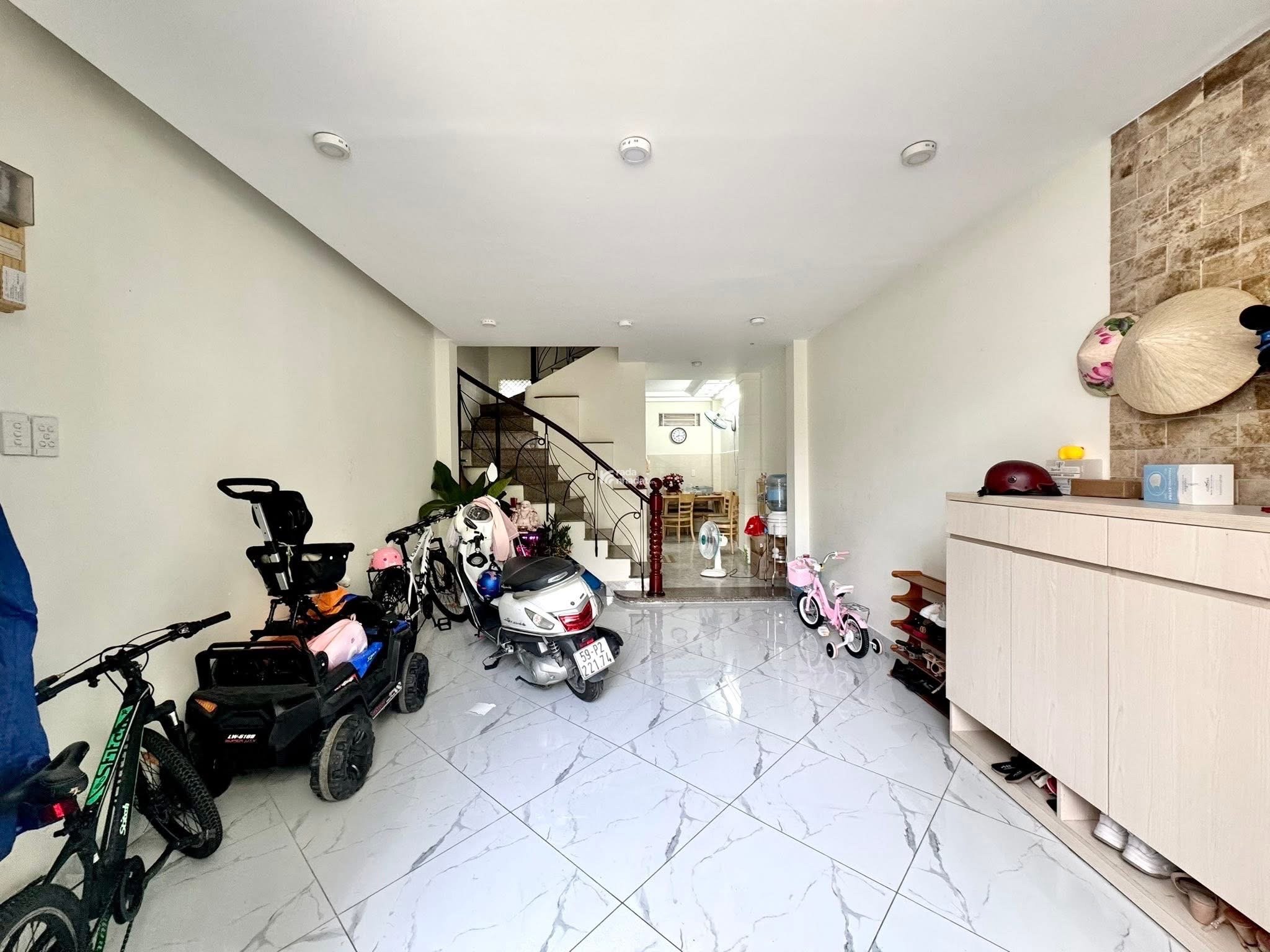 SIÊU PHẨM 5 TẦNG FULL NỘI THẤT - HXH - NGUYỄN CÔNG HOAN - PHAN XÍCH LONG - DTCN:160M2 - NHỈNH 8 TỶ