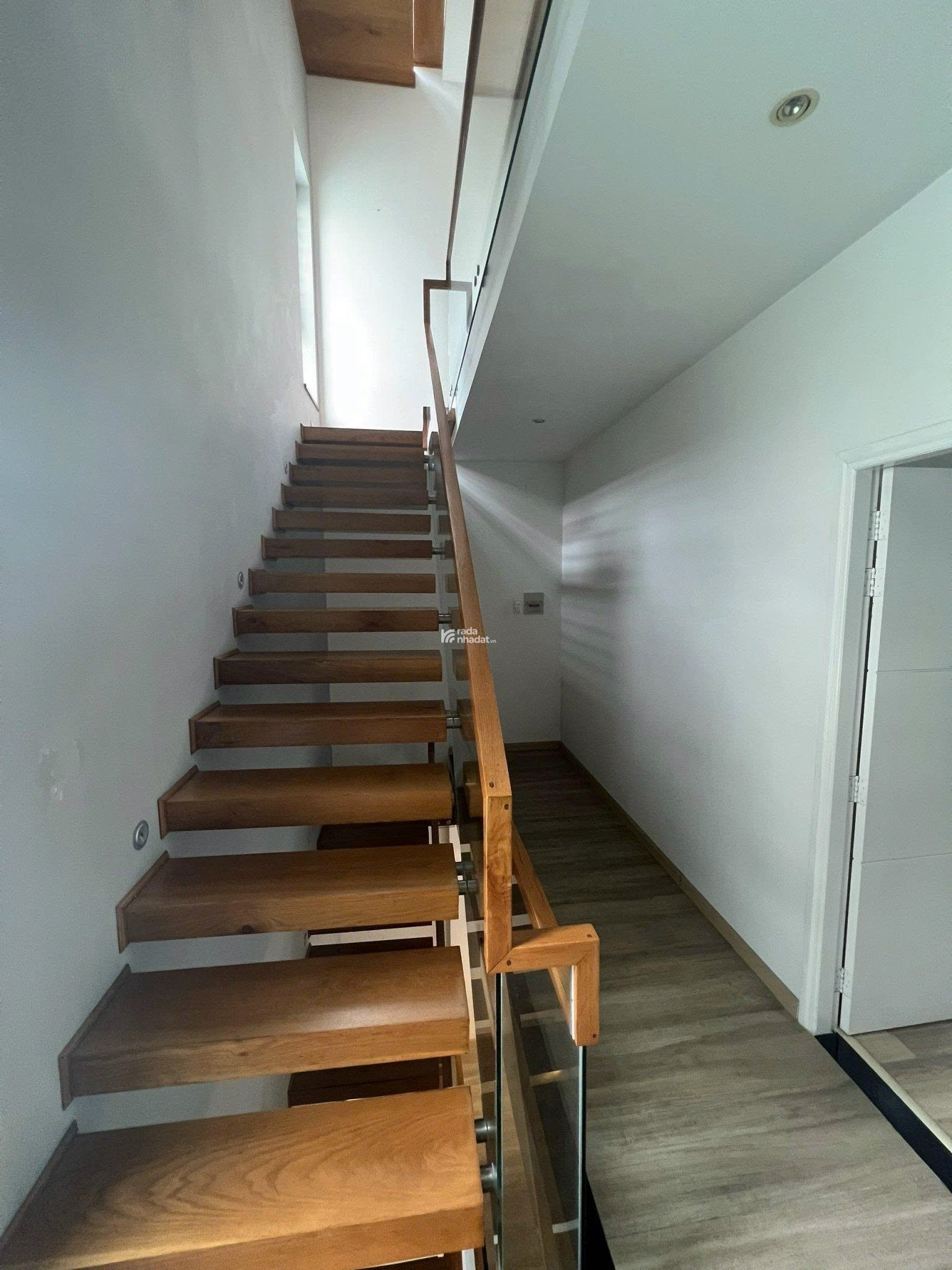 BÁN NHÀ HXH NGUYỄN TIỂU LA QUẬN 10 - DT 7.3 x 12M - GIÁ CHỈ 25,2 TỶ TL