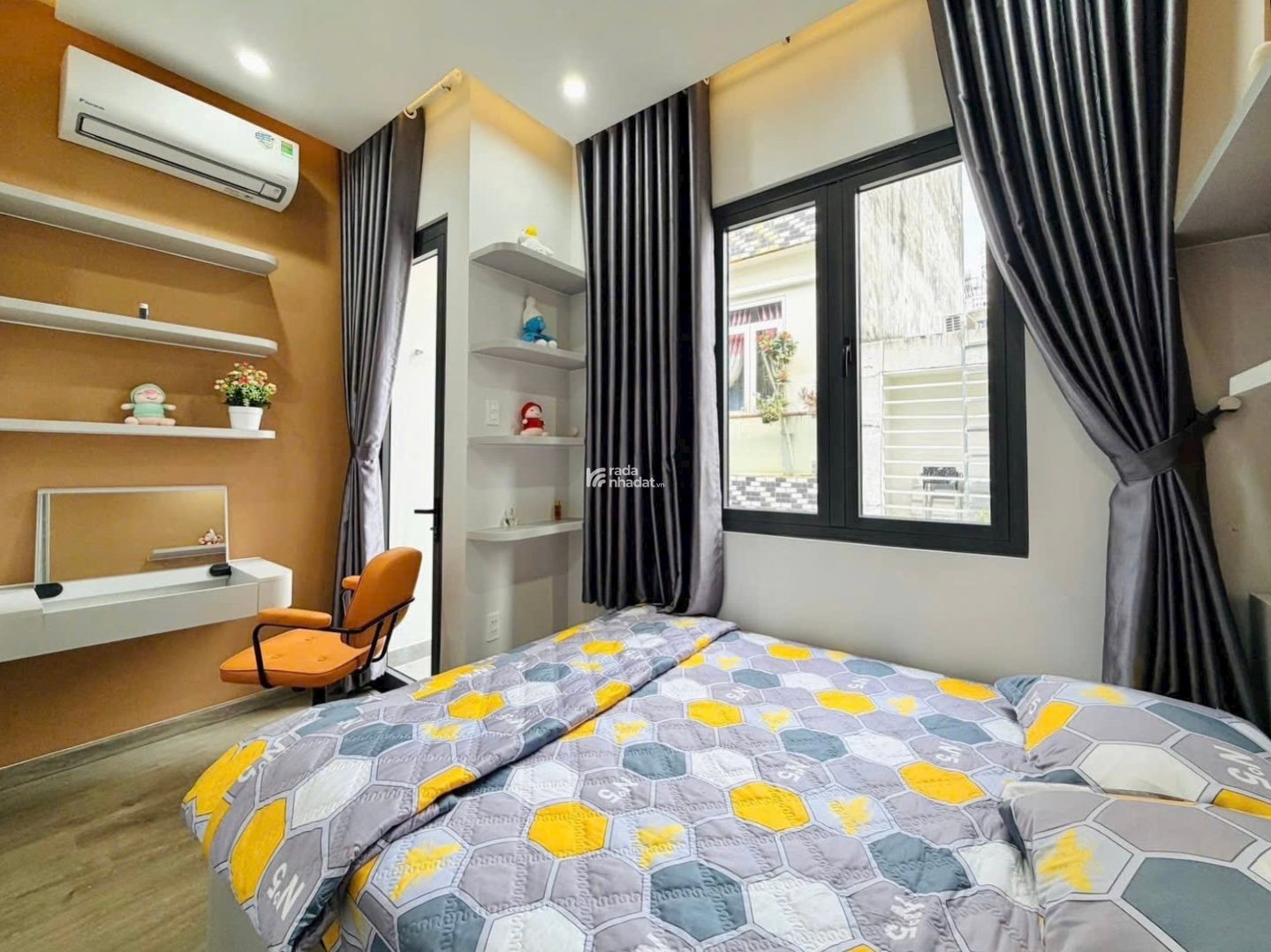 Bán nhà chính chủ gửi , diện tích 33m2 đường Hoàng Văn Thụ P4 Q Tân Bình 1tỷ740 , 2 PN , sổ riêng