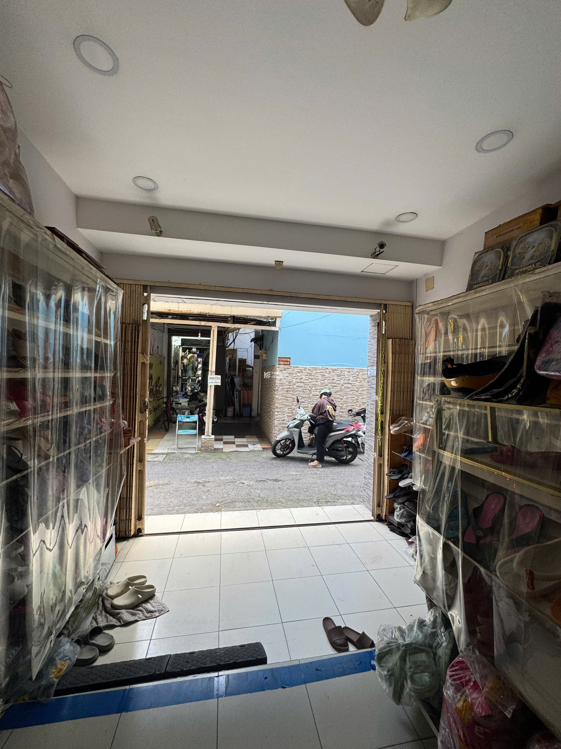 BÁN NHÀ CẤP 4 DIỆN TÍCH KHỦNG 5x16  BÀ HẠT QUẬN 10 - GIÁ 14.5 tỷ 