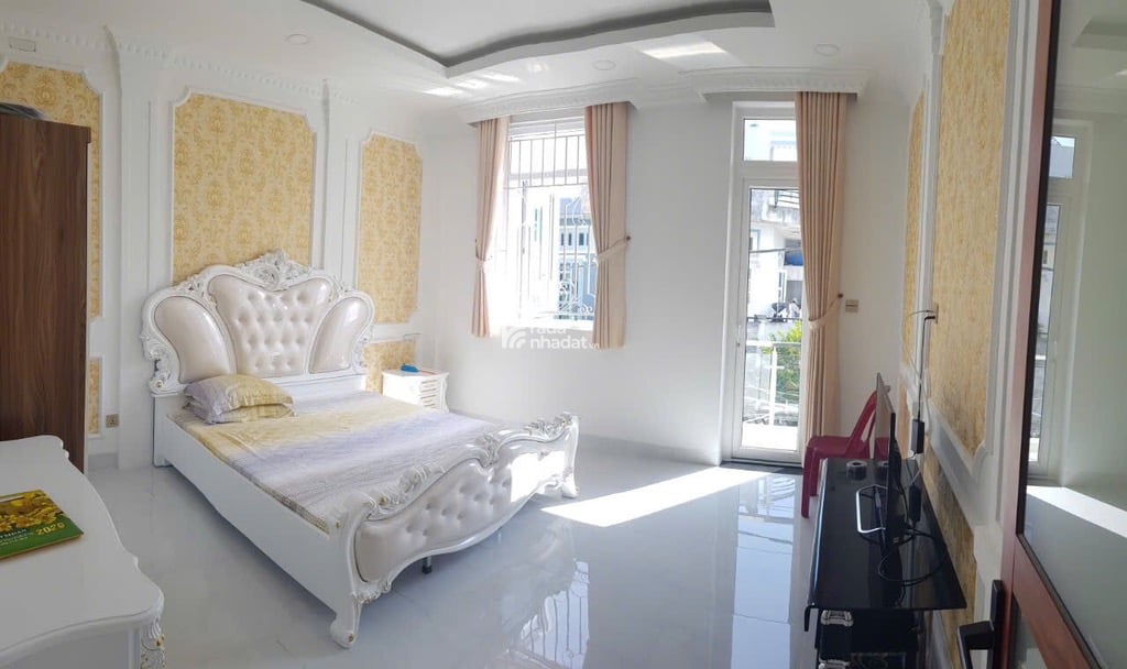 BÁN VILLA LÊ VĂN QUỚI BÌNH TÂN 90M2 8 TỶ 4 TẦNG NỘI THẤT ĐỨC SANG TRỌNG 
