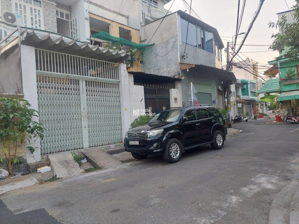 2 MT  - GẦN ĐẦM SEN- NGUYỄN VĂN YẾN TÂN THỚI HÒA TÂN PHÚ DT: 13X20 - NỞ HẬU - 2 TẦNG - CHỈ 16 TỶ