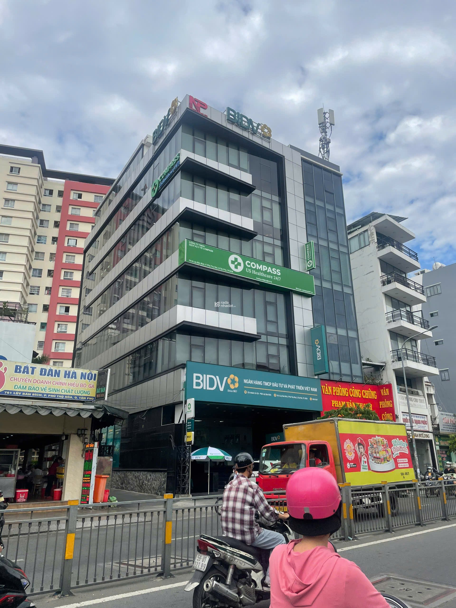 Bán nhà 15 Hoàng Quốc Việt Q.7 Dt 15x50m 5 tầng giá 75 tỷ