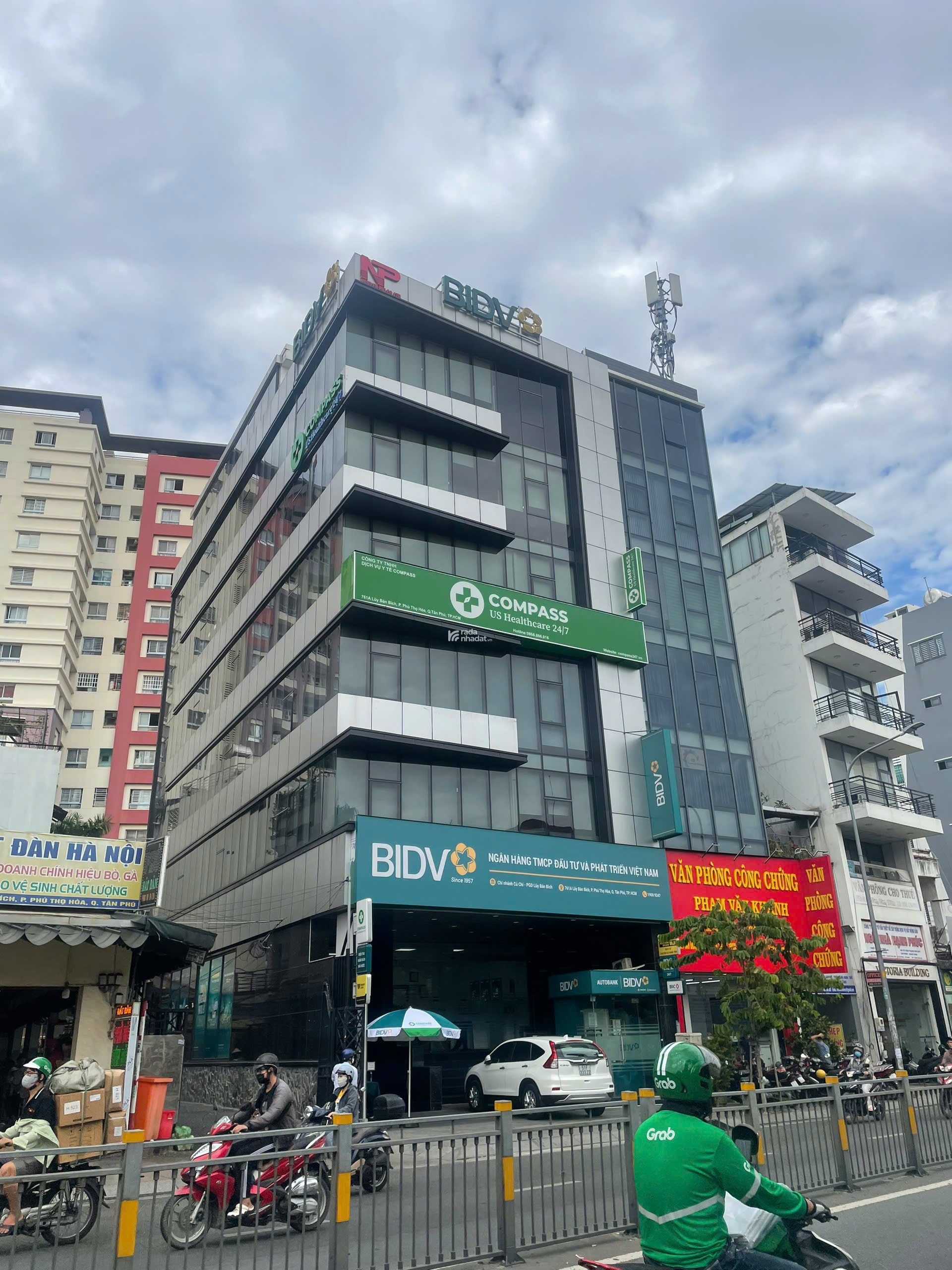 Bán nhà 15 Hoàng Quốc Việt Q.7 Dt 15x50m 5 tầng giá 75 tỷ
